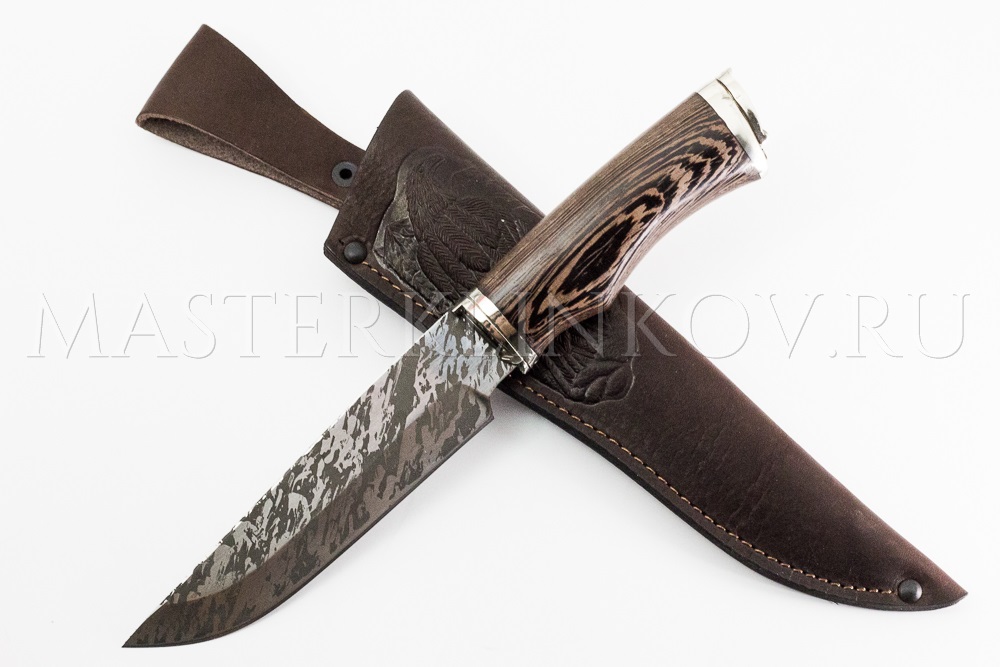 Нож из стали D2 Медведь, рукоять — венге, литье