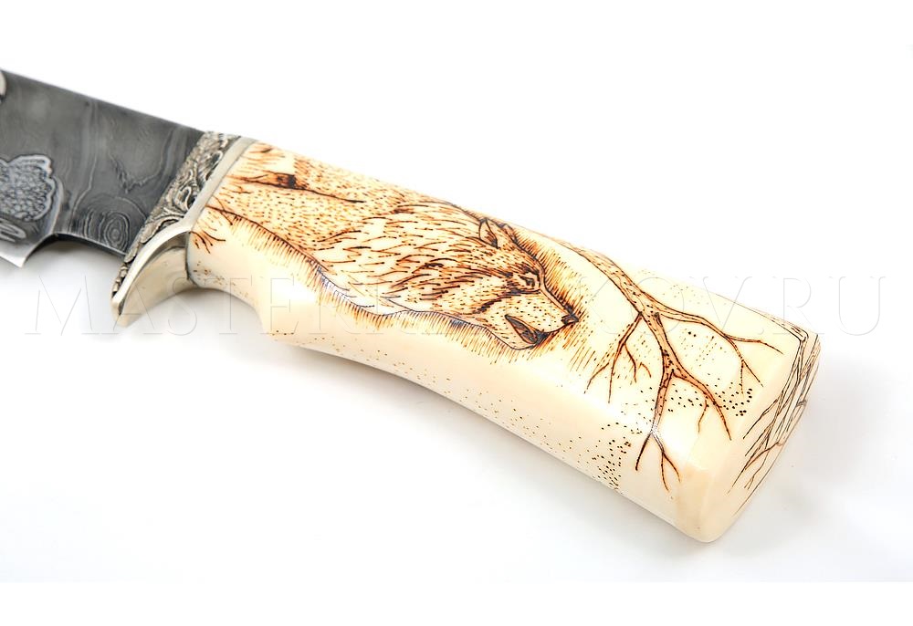 Нож из дамасской стали Волчица, гравировка, рог лося, выжигание