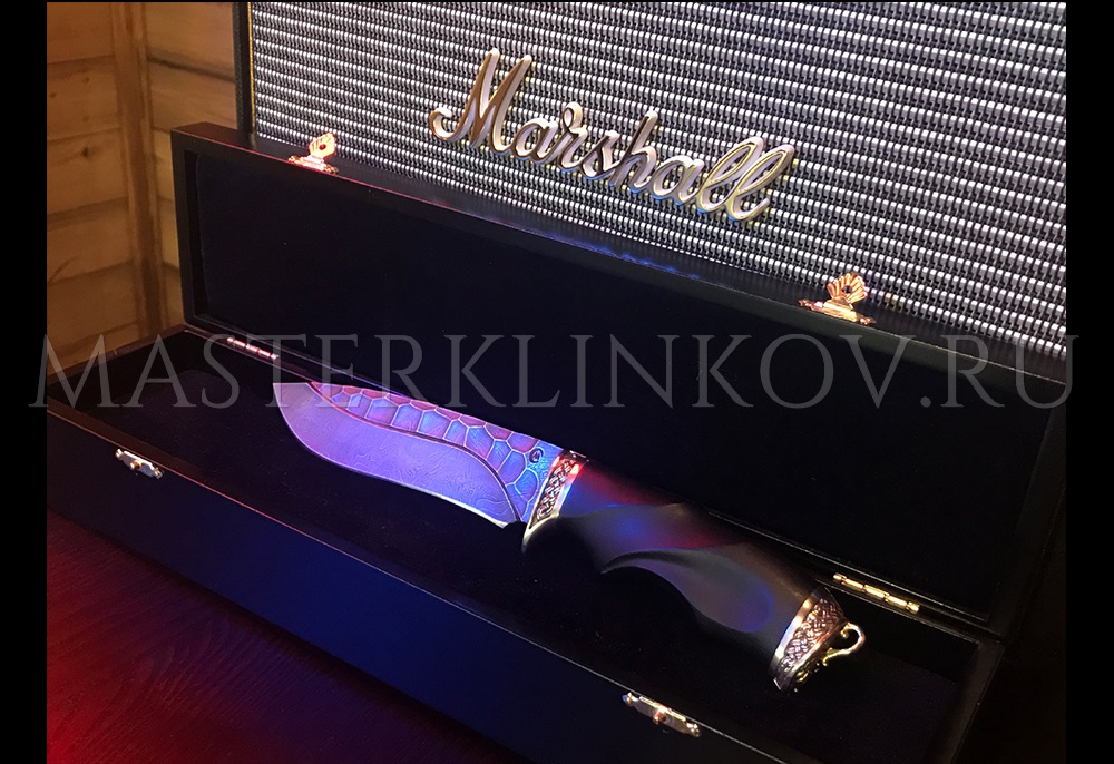 Нож из дамасской стали Скиф, рукоять черный граб, литье, фигурная