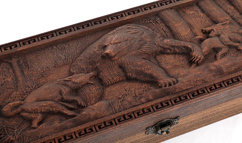 Шкатулка для ножа Охота из дуба