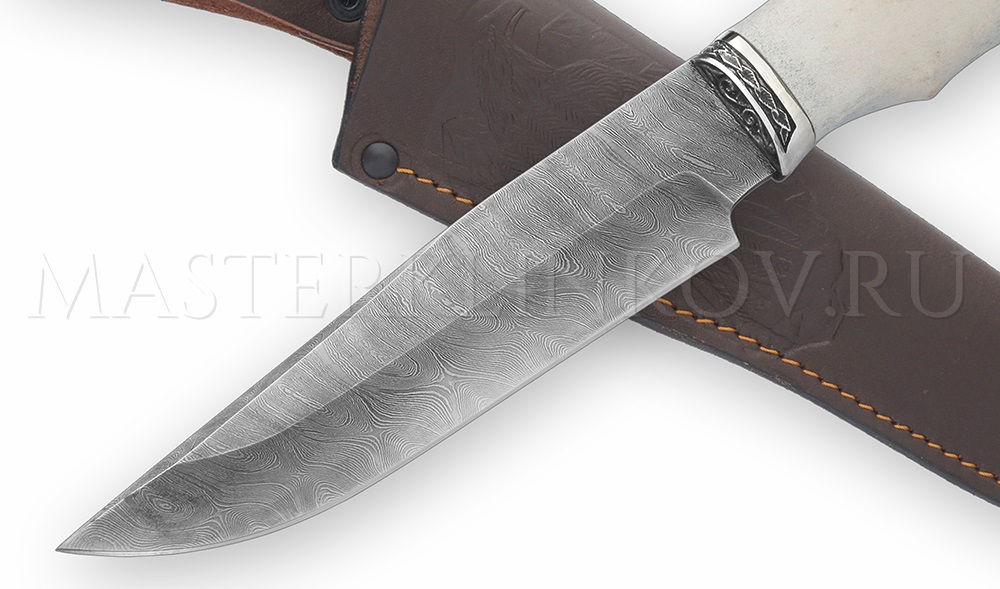 Нож из дамасской стали Белый медведь, рог лося, литье - медведь