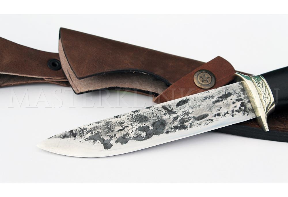 Нож из стали 9ХС Соболь, рукоять — черный граб, литье
