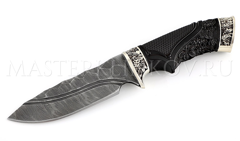 Нож из дамасской стали Бобр, долы, камень, рукоять - черный граб, резьба, литье
