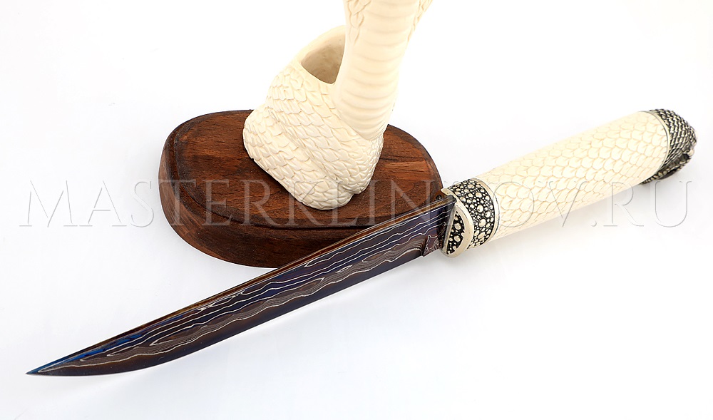 Нож Осетр, мозаичный ламинат, рог лося, подставка - кобра