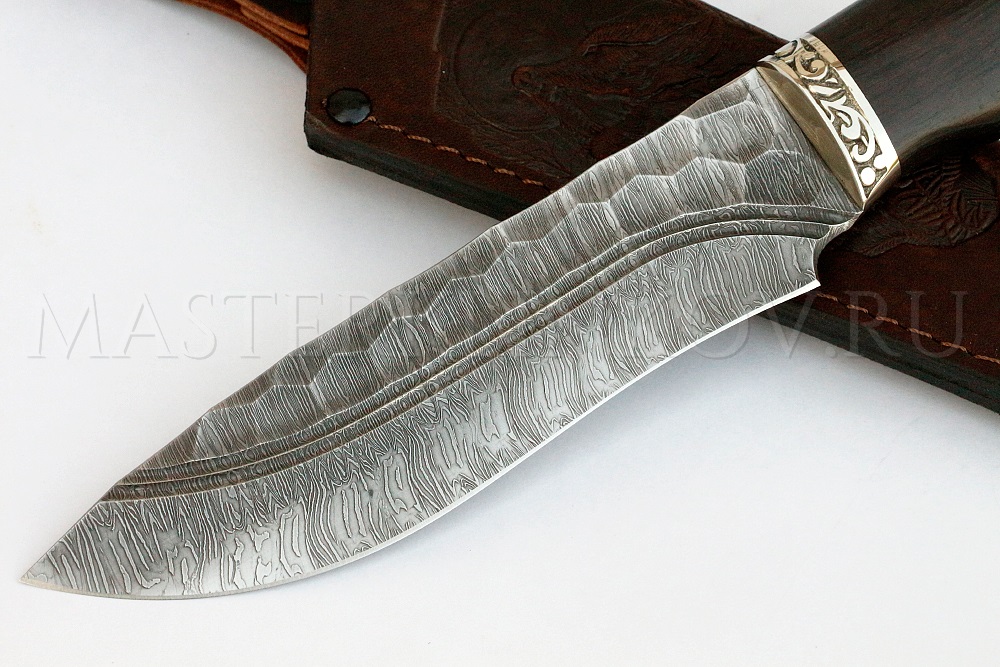 Нож из дамасской стали Беркут, рукоять - черный граб, литье