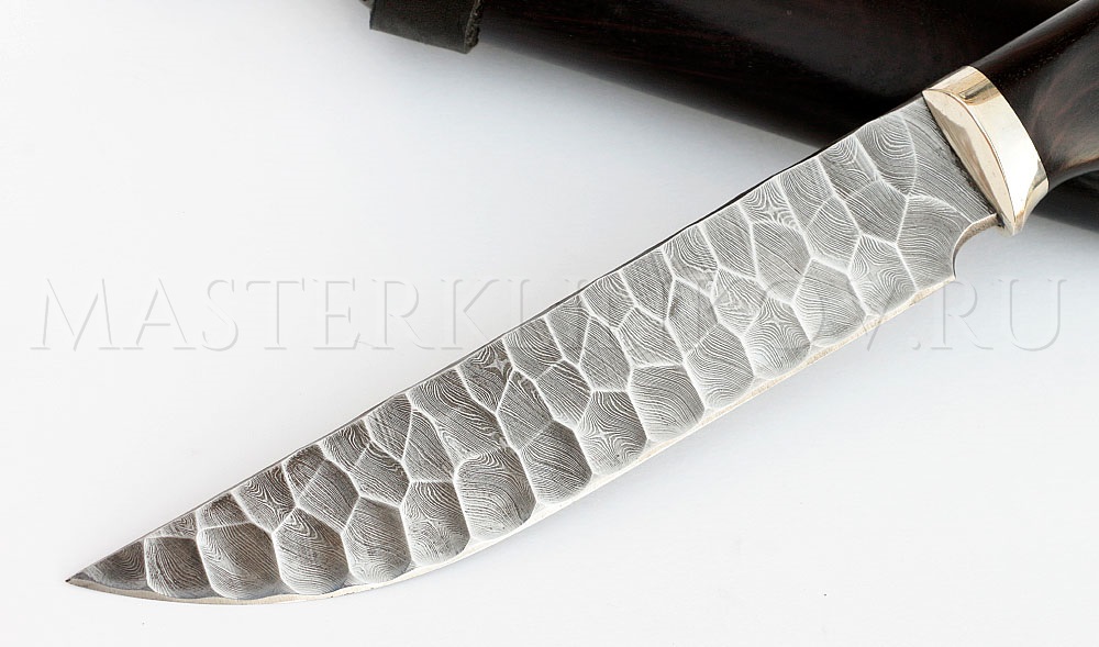 Нож из дамасской стали Осетр, камень, рукоять, ножны - черный граб, литье