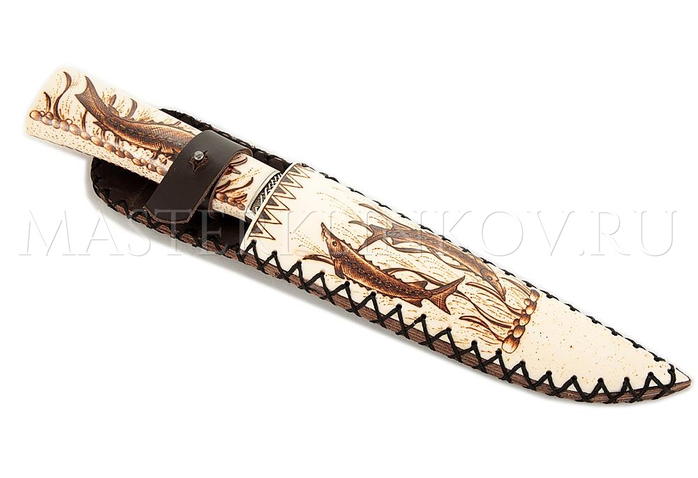 Нож из дамасской стали Осетр, гравировка, рог лося, выжигание