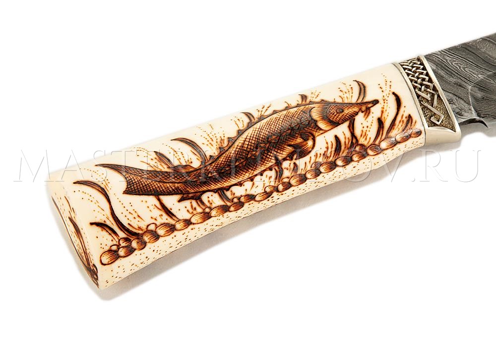 Нож из дамасской стали Осетр, гравировка, рог лося, выжигание