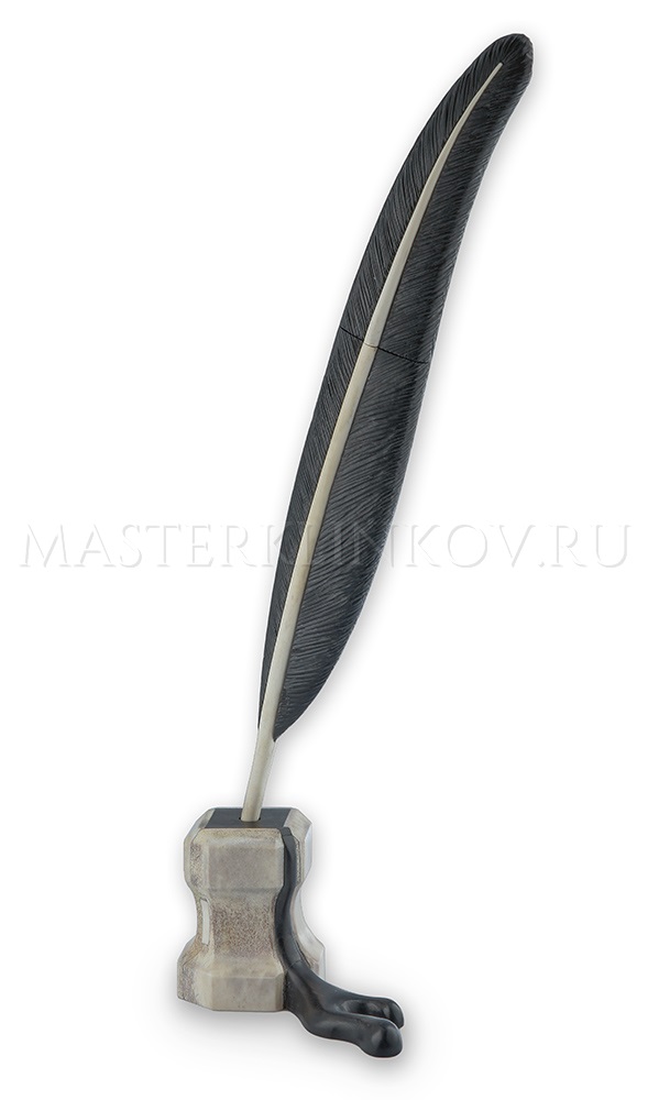 Нож Перо, мозаичный дамаск, черный граб, рог лося с подставкой