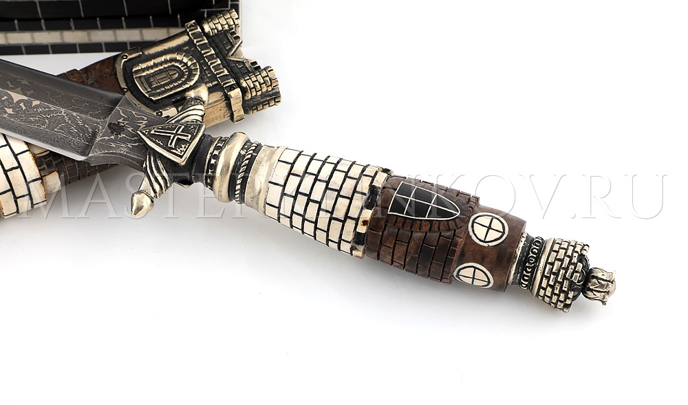 Композиция Бастион, мозаичный дамаск Матвеева, карельская береза, бивень мамонта, инкрустация