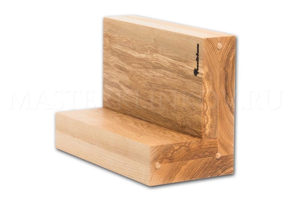 Угловая магнитная подставка для 8 ножей из ясеня, покрытие - натуральный прозрачный лак