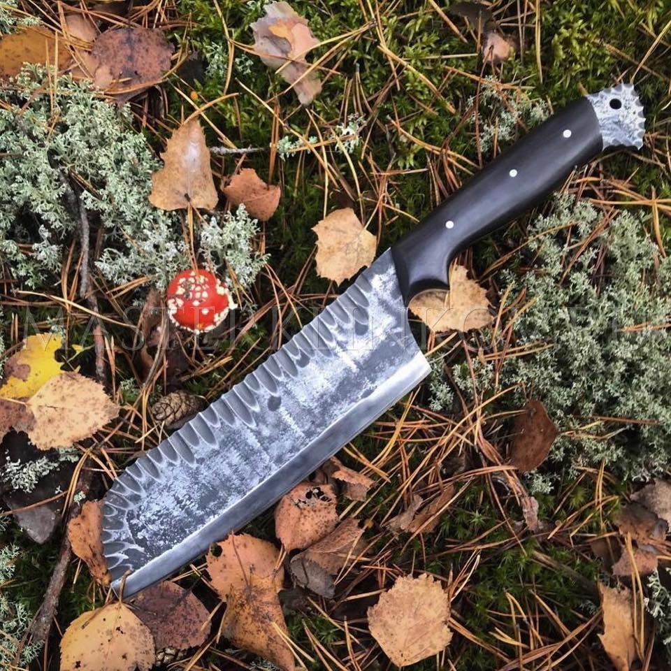 Тяпка цельнометаллическая из стали Х12МФ, рукоять - граб