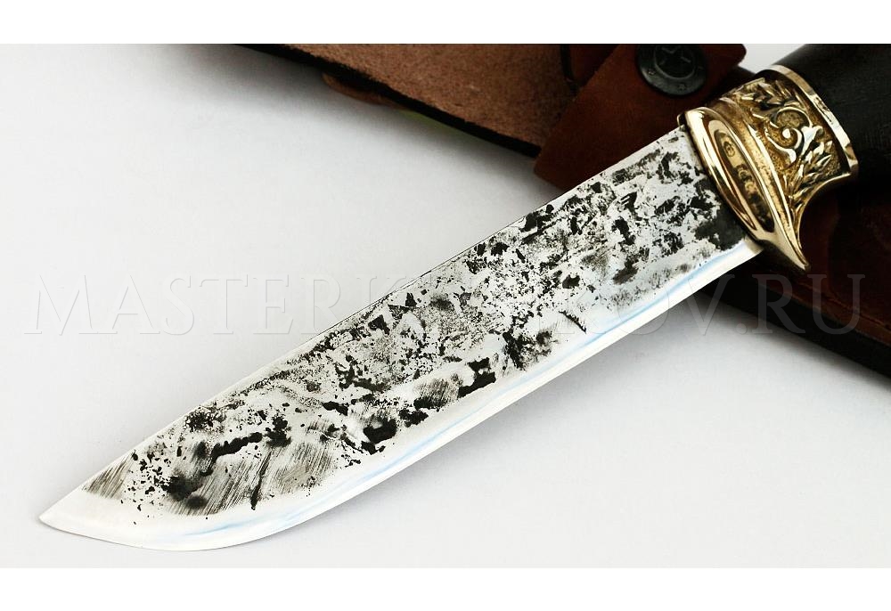 Нож из стали 9ХС Клык, рукоять — черный граб, литье