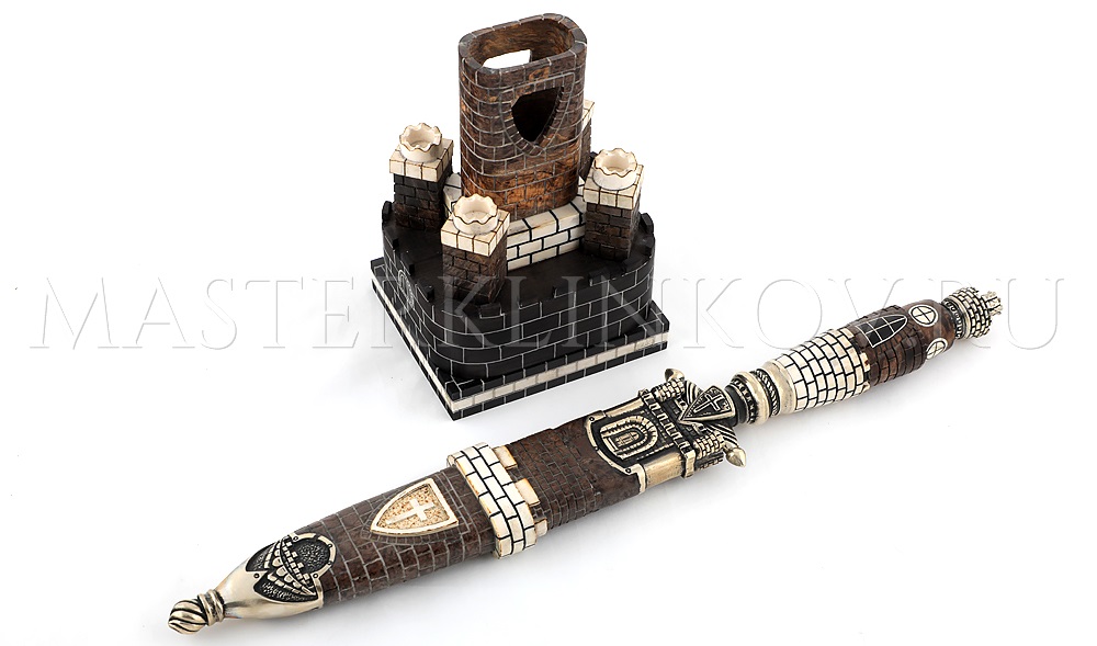 Композиция Бастион, мозаичный дамаск Матвеева, карельская береза, бивень мамонта, инкрустация