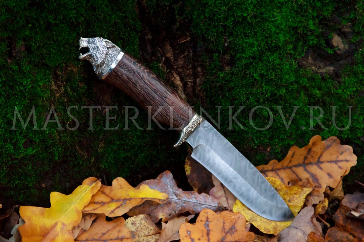 Нож из дамасской стали «Волчица», рукоять — венге, литье