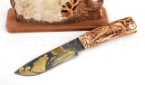 Нож из дамасской стали Волк, гравировка золочение, подставка - рог лося, резьба