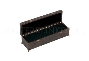 Шкатулка для ножа из дуба с бронзовой фурнитурой