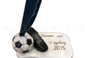 Нож Осетр, мозаичный дамаск Матвеева, рукоять - черный граб, рог лося, подставка - рог лося