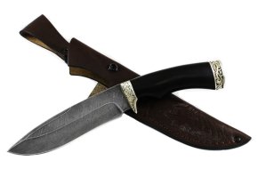 Нож из дамасской стали Скиф, рукоять черный граб, литье